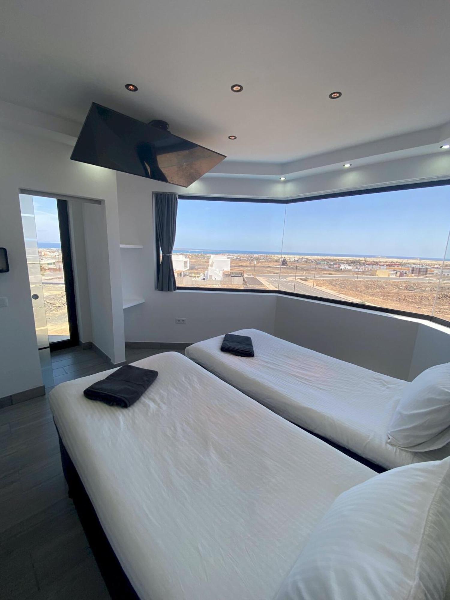 Villa Poseidon Corralejo With Private Heated Pool, Sauna And Stunning Volcano Views By Amazzzing Travel Екстер'єр фото