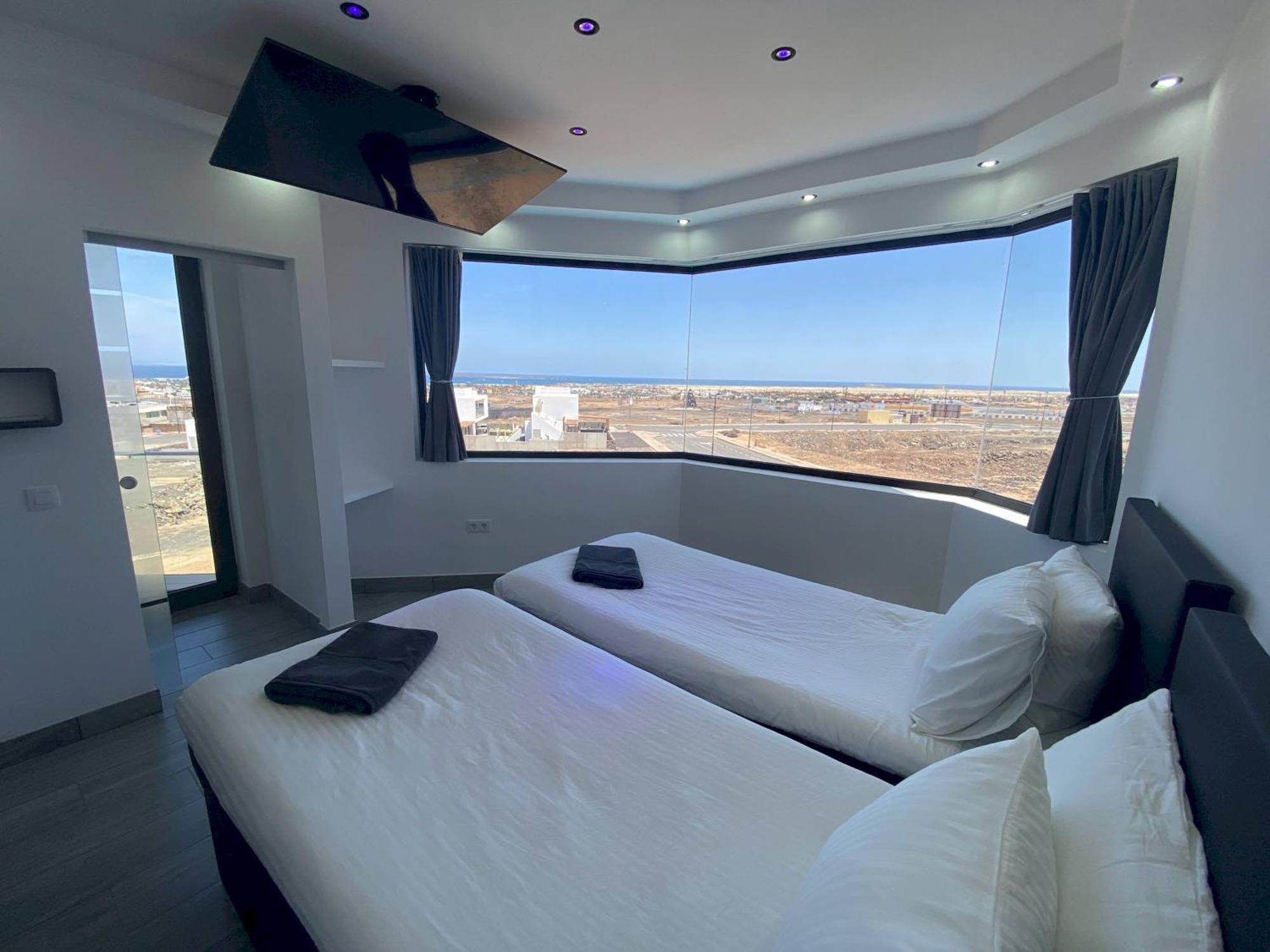 Villa Poseidon Corralejo With Private Heated Pool, Sauna And Stunning Volcano Views By Amazzzing Travel Екстер'єр фото